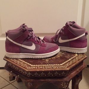 Nike dunks purple youth size 6.5